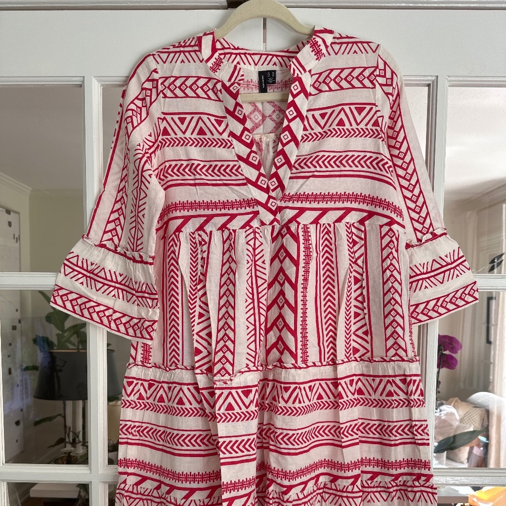 Sun dress with bold print